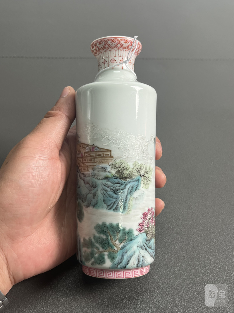 民国  粉彩“瑶台仙境”图瓶 - 图5
